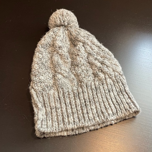 Wool Grey Toque with Pompom - Picture 2 of 3